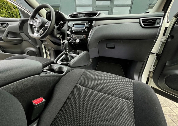 Nissan Qashqai cena 69900 przebieg: 82000, rok produkcji 2020 z Chrzanów małe 667